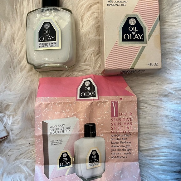 Vintage Olay Oil Of Olay Original Beauty Fluid Lotion 4 oz. Glass Bottle New Box - Picture 3 of 5